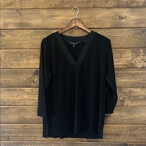Banana Republic Black V-Neck Women's Blouse